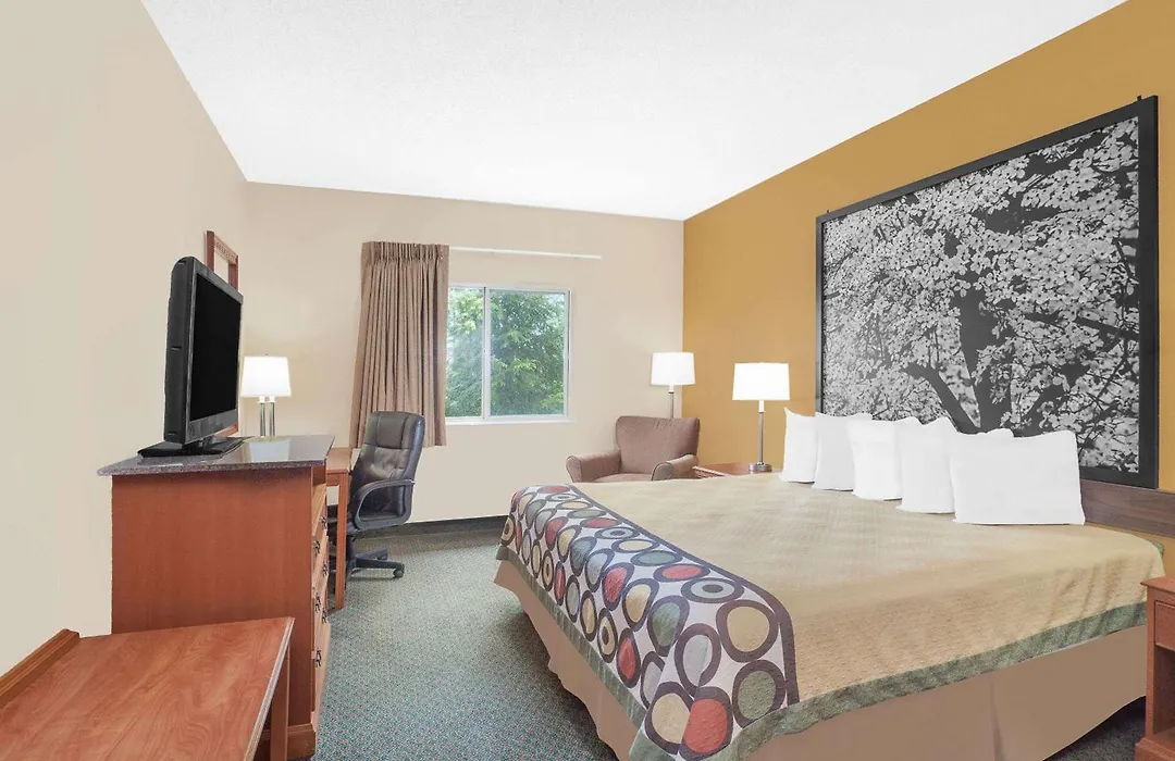 Super 8 By Wyndham Central City-1